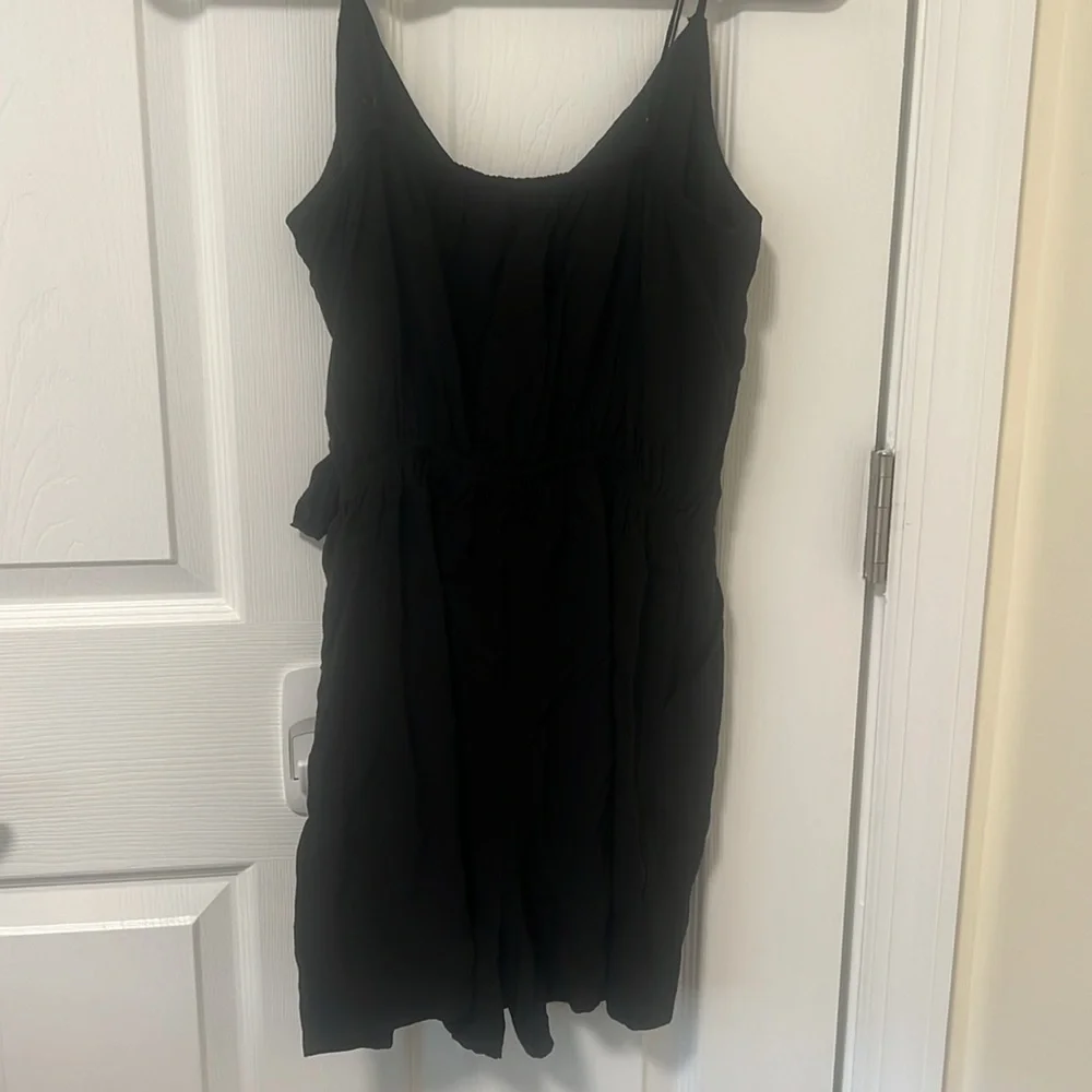Black romper - Picture 3 of 4